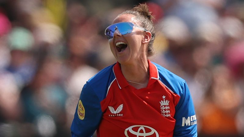 England's T20 Thriller Ends in Controversy as New Zealand Levels Series