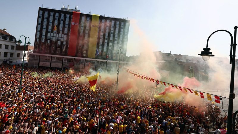 Le RC Lens brille en finale : Une saison mémorable et un défi face à l'OGC Nice