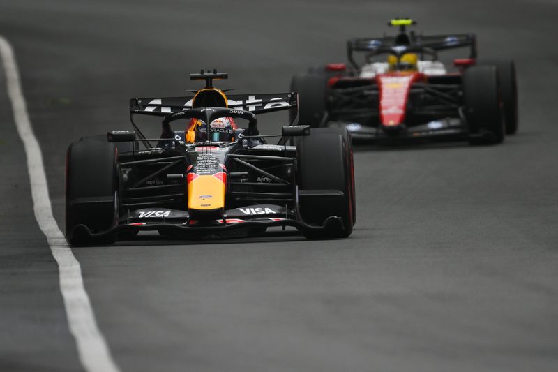 Hamilton conquista segundo lugar no GP do Canadá e celebra com a Ferrari: "Amo esse emprego"