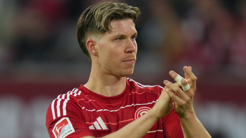 Schalke 04 plant verstärkt mit Transfers von Fortuna Düsseldorfs Itten und Tanaka