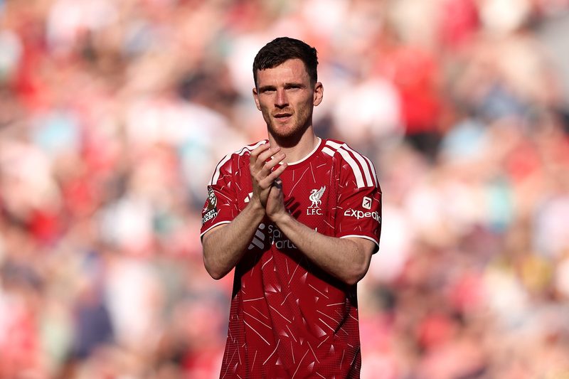 Il Fenerbahce si ritira: Juventus in corsa per Andrew Robertson