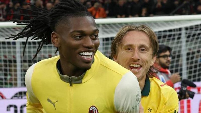 Il Milan si prepara alla rivoluzione: Leao nel mirino del Galatasaray e altre novità