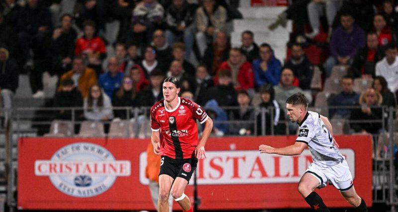 L'US Boulogne officialise les départs de Capuano et Burlet vers l'élite