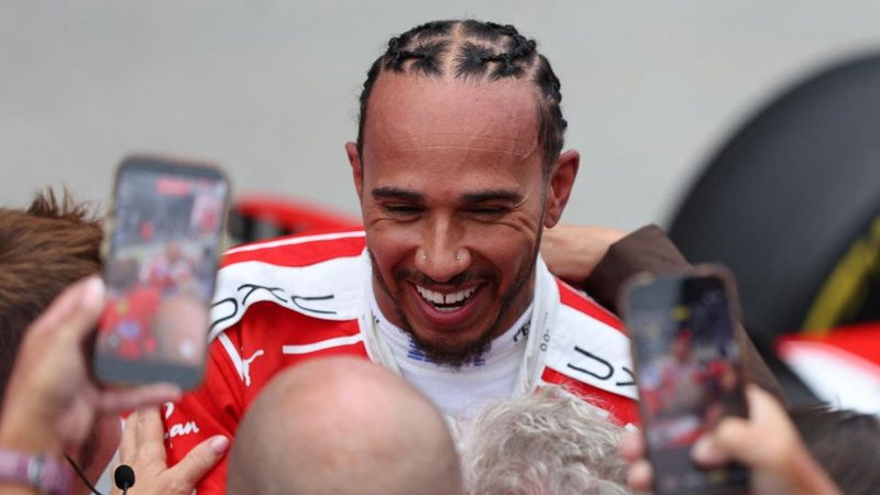Hamilton ritrova il sorriso in Ferrari: il podio in Canada segna una nuova era