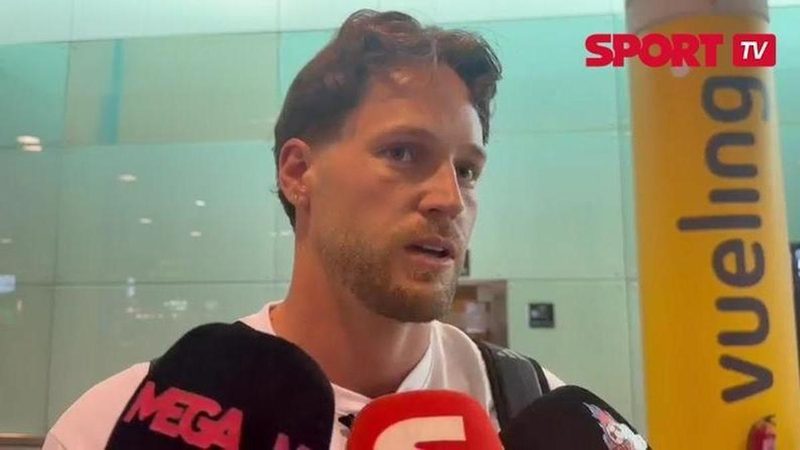 Remiro acepta su ausencia en la lista del Mundial con serenidad y apoyo a España