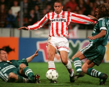 Unveiling the Clubs with the Fewest Shirt Sponsors in Football History