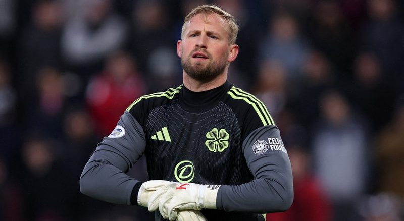 Schmeichel anuncia aposentadoria aos 39 anos após complicações com lesão no ombro