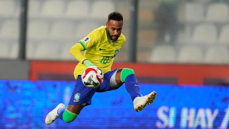 Neymar costretto a uno stop di 2-3 settimane per infortunio al polpaccio