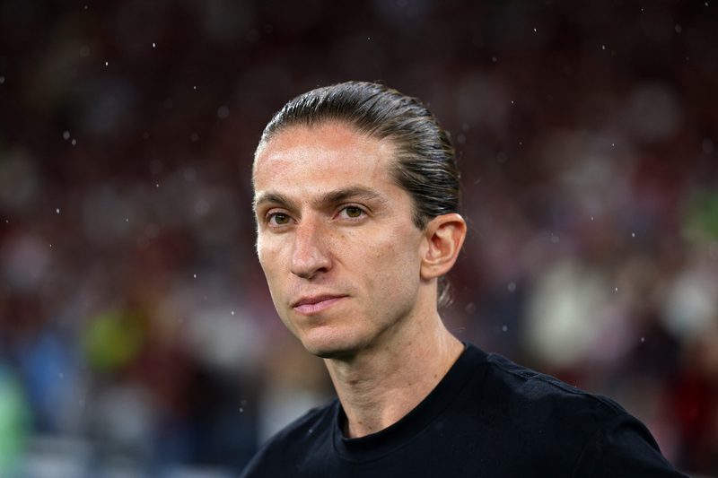 Filipe Luis è il nuovo allenatore del Monaco fino al 2028