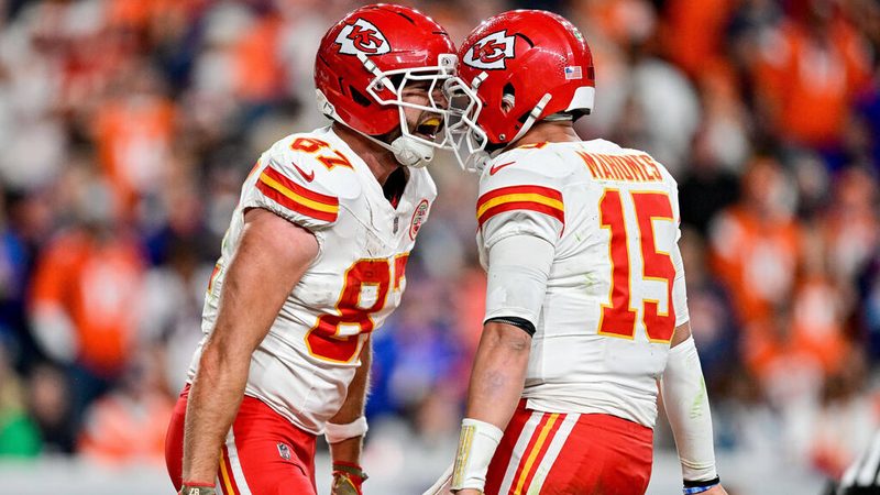 Patrick Mahomes macht sich über Travis Kelce als Teameigentümer lustig