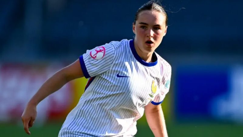 L'OL Lyonnes fête la première convocation de Charline Coutel avec l'équipe de France U23
