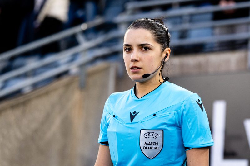 Le Paris FC à l'honneur : Elisa Daupeux arbitre la finale contre l'OL Lyonnes