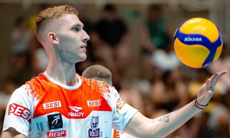 Mateus Bender renova contrato e permanece no Sesi-Bauru para a próxima temporada