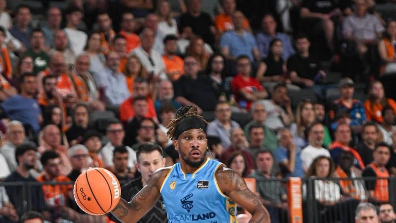 El Dreamland Gran Canaria desciende tras una humillante derrota ante el Valencia (105-81)