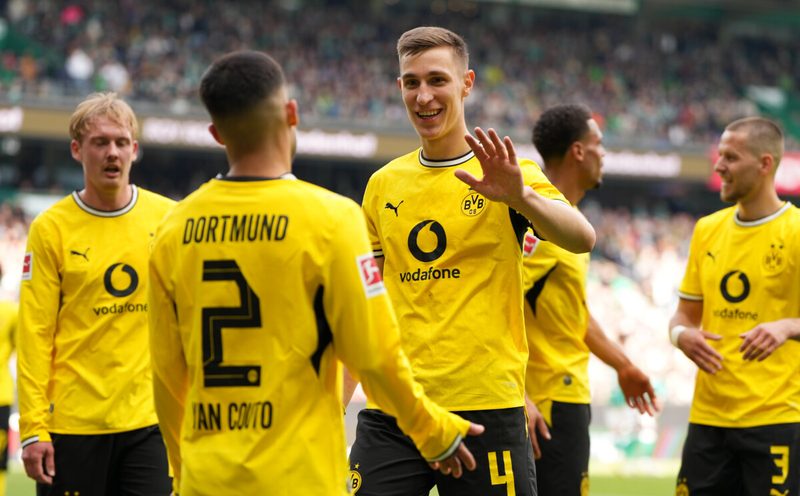 Nico Schlotterbeck vor Wechsel? BVB-Kapitän mit Ausstiegsklausel im Fokus