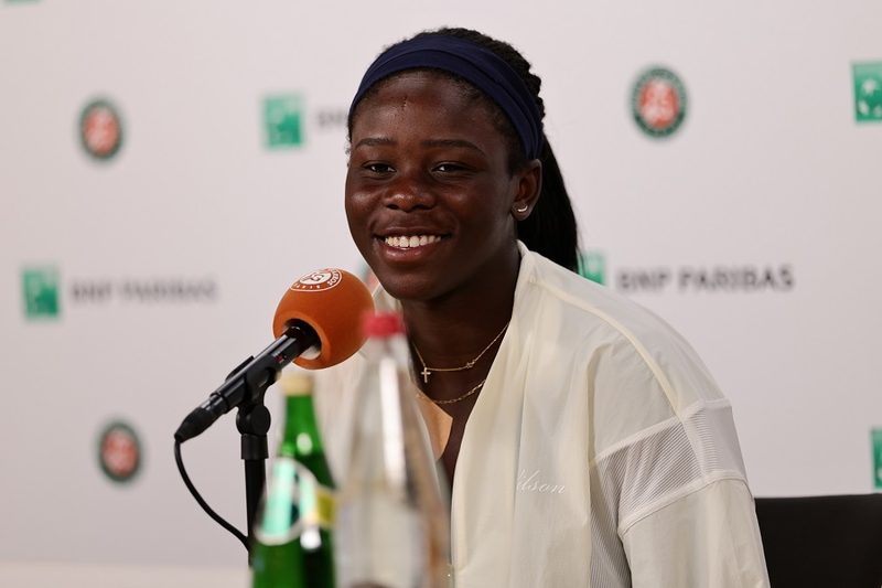 Victoria Mboko confirma conversas com Serena Williams e se coloca à disposição para duplas