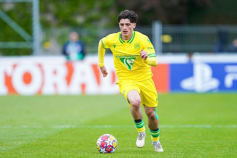 Le FC Nantes officialise le premier contrat professionnel de Louka Gautier