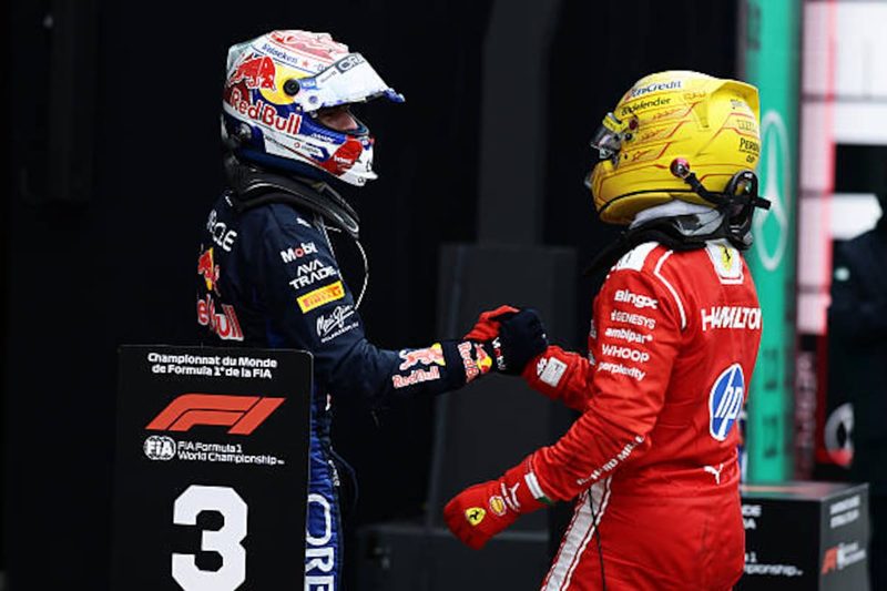 Max Verstappen y Lewis Hamilton critican el reglamento de la F1 tras emocionante duelo