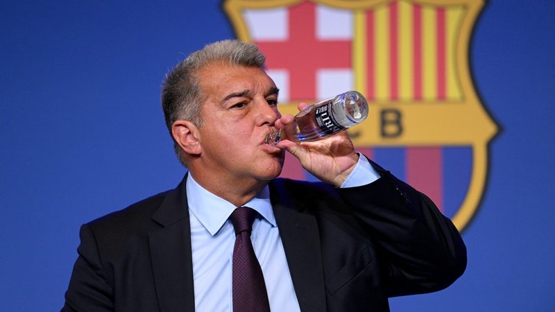 Barcelona verstärkt sich im Transferfenster – drohende finanzielle Probleme ab 2027