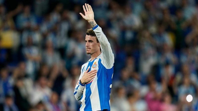 Carlos Romero renueva con el Villarreal hasta 2031 tras destacar en el Espanyol