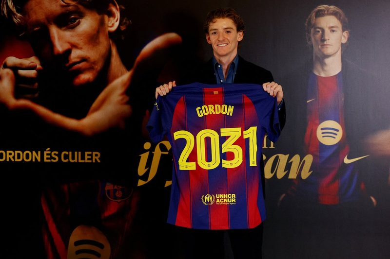 Anthony Gordon Joins Barcelona in £69.3 Million Transfer from Newcastle United