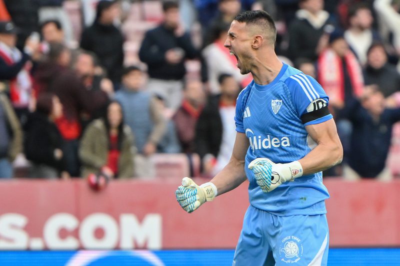El Sevilla se prepara para una revolución en la portería de cara a la próxima temporada