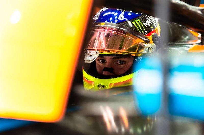 Leonardo Fornaroli testa carro da McLaren no Circuito das Américas após títulos