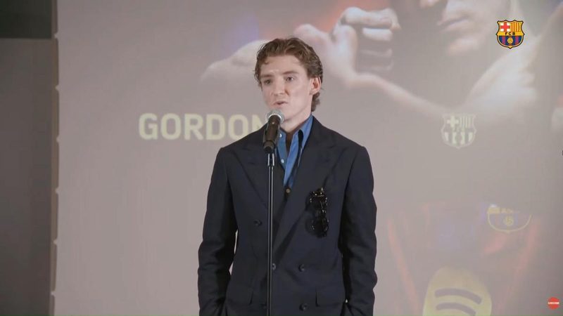 Anthony Gordon revela su pasión por el Barça y su dominio del castellano