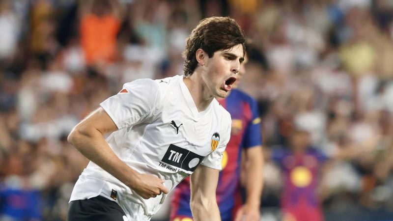 La Roja inicia su camino hacia el Mundial con Javi Guerra y amistosos clave