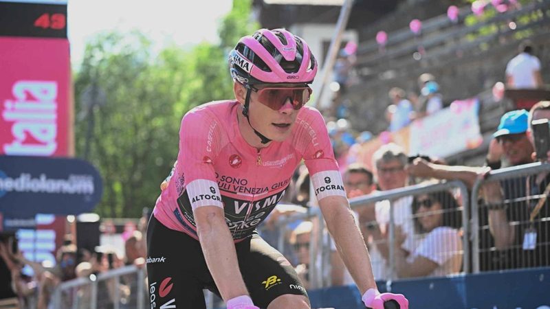 La 20ª tappa del Giro d'Italia sfida i ciclisti con 200 km verso Piancavallo