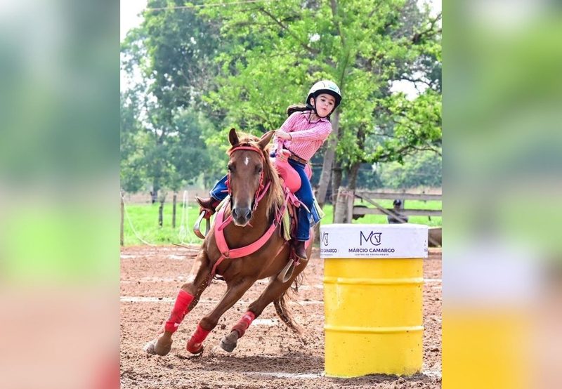 Ana Luísa Carneiro, de 6 anos, quebra recorde nacional nos três tambores