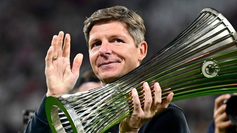 Rangnick guida il Milan: incontro con Glasner per il futuro rossonero