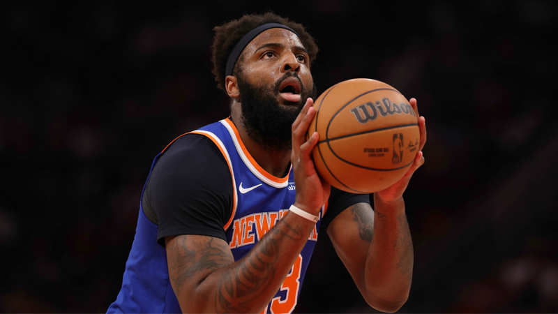 Rick Barry Advocates Underhand Free Throws for Knicks' Mitchell Robinson's Struggles