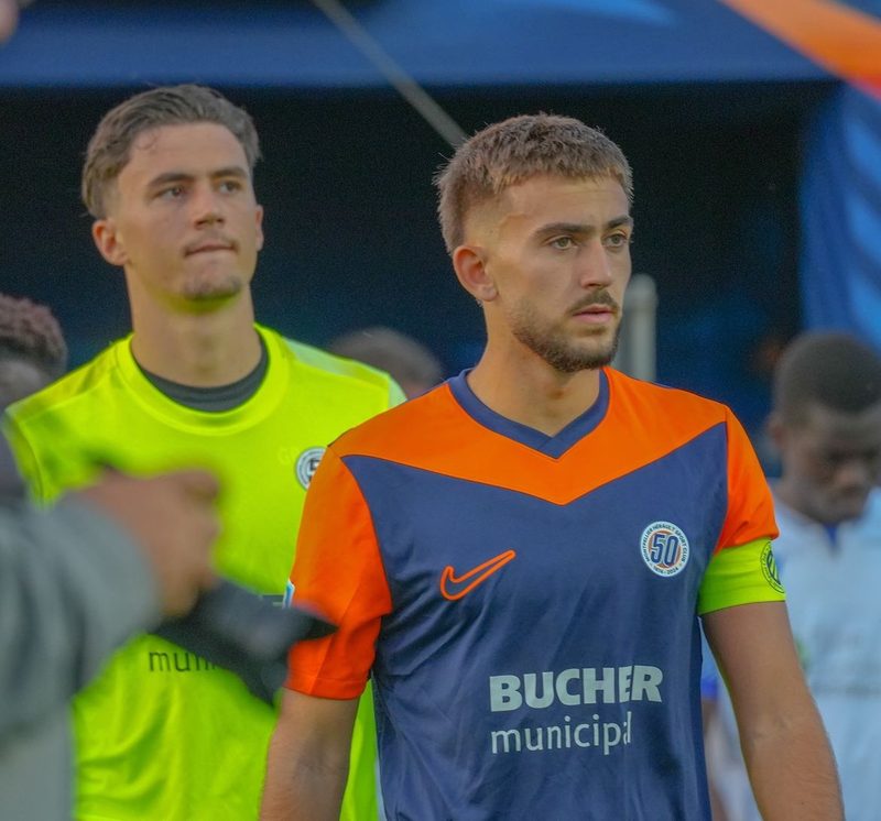 Simon Cara rejoint officiellement le FC Versailles : un nouveau défi en National 1