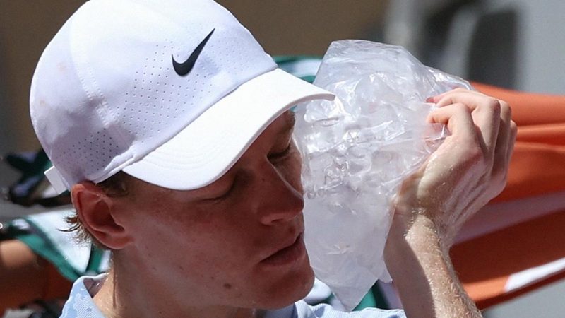 Jannik Sinner si sottopone a esami approfonditi dopo il malore, riposo prima di Wimbledon