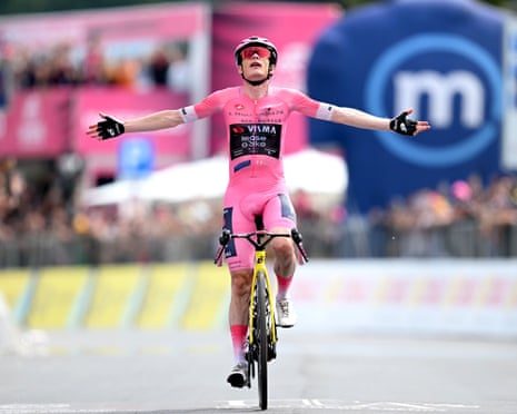 Jonas Vingegaard Nears Giro d’Italia Triumph with Dominant Stage Victory