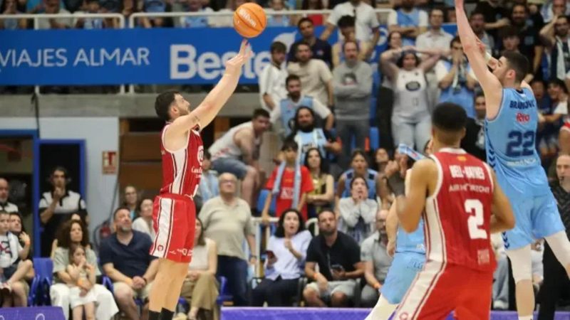 El milagroso triple de Spissu salva al Casademont Zaragoza en un final dramático