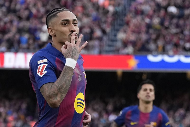 Raphinha: A trajetória do craque que superou rejeições e brilha no Barcelona