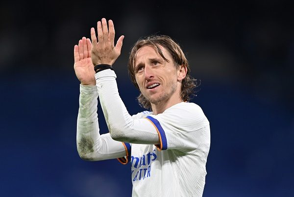 Luka Modric saluta i tifosi: possibile ritiro e futuro da dirigente al Real Madrid