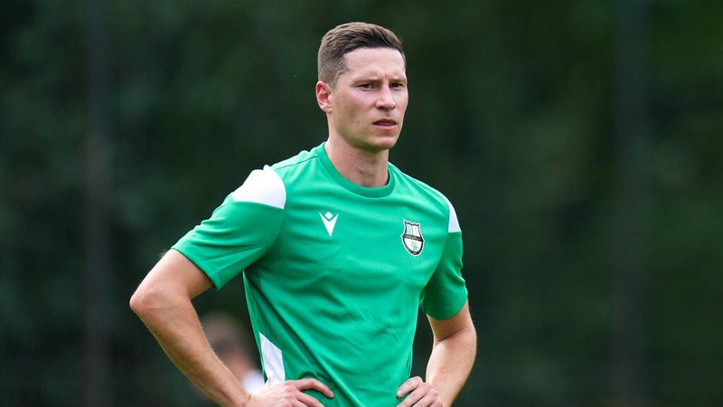 Julian Draxler erwägt Rückkehr zum FC Schalke 04 nach erfolgreichem Wiederaufstieg