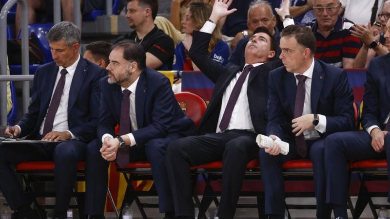 Xavi Pascual admite el ridículo tras la derrota del Barça ante Valencia Basket