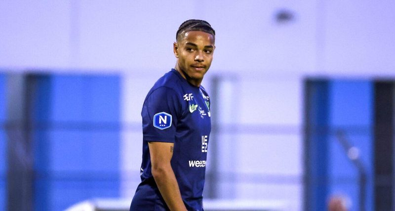Le DFCO prolonge Alexis Ntamack, l'Amiens SC enchaîne avec sa onzième recrue