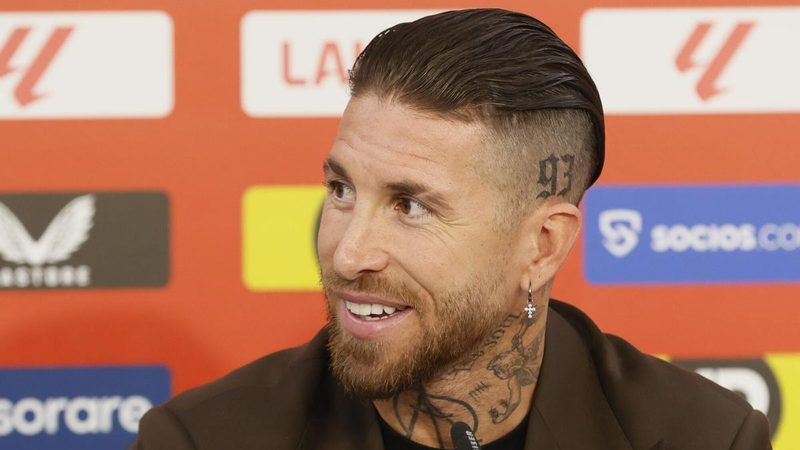 Accionistas del Sevilla acusan a Sergio Ramos de fraude y reclaman daños