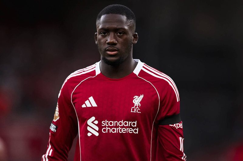 Transfergerüchte um Konaté und Leão: Bayern bleibt zurückhaltend