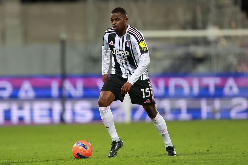 La Juventus punta al rinnovo di Kalulu, ma teme la concorrenza della Premier League