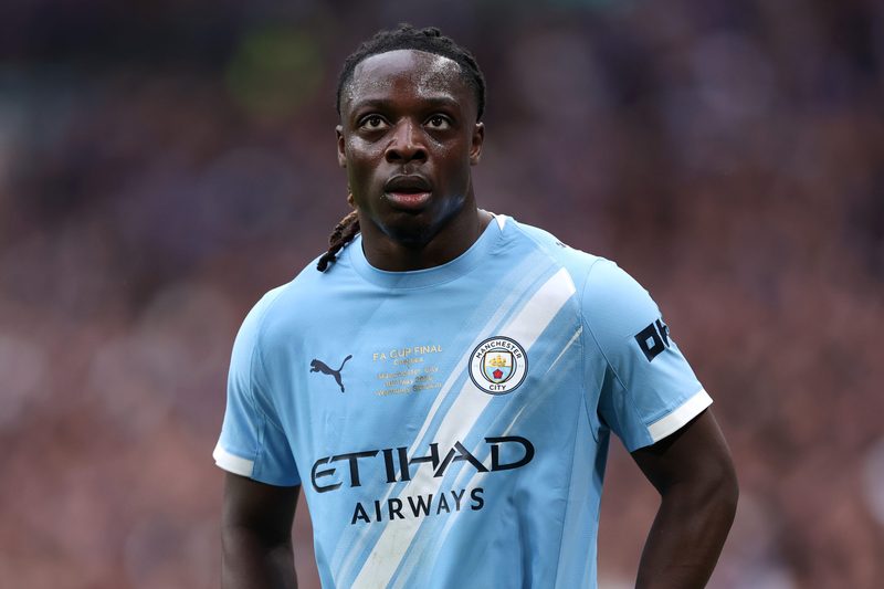 Il Manchester City punta al rinnovo di Doku: trattative in fase avanzata