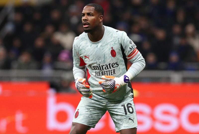 Rivoluzione in casa Milan: Leao apre la porta a nuovi addii, Maignan e Rabiot in bilico