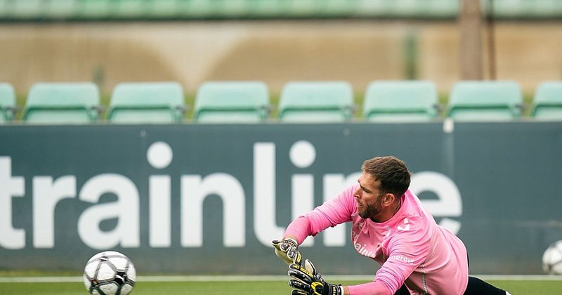 Adrián se prepara para su nueva etapa en el Betis tras su retirada como jugador