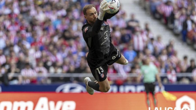 Jan Oblak abre la puerta a su futuro tras homenaje a Griezmann en el Metropolitano