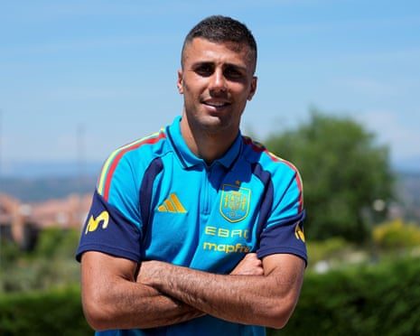 Rodri Focuses on World Cup as Real Madrid Links Heat Up